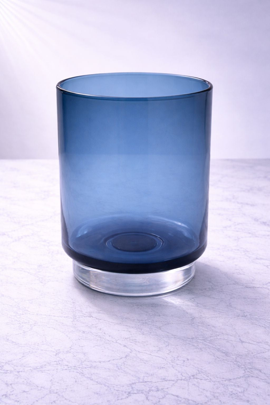 Florero Cilíndrico de Vidrio Azul con Base Transparente S