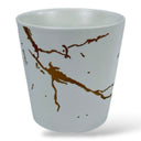 Vaso Blanco con Detalle Dorado – Elegancia Moderna