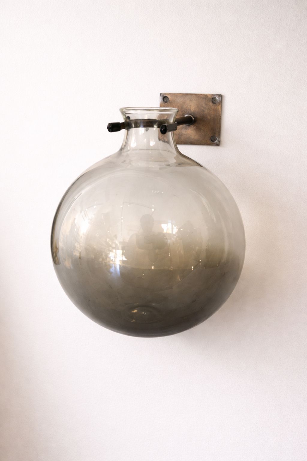 Elegante Florero Decorativo de Pared S