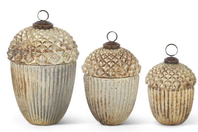 CHAMPAGNE GLASS ACORNS MED