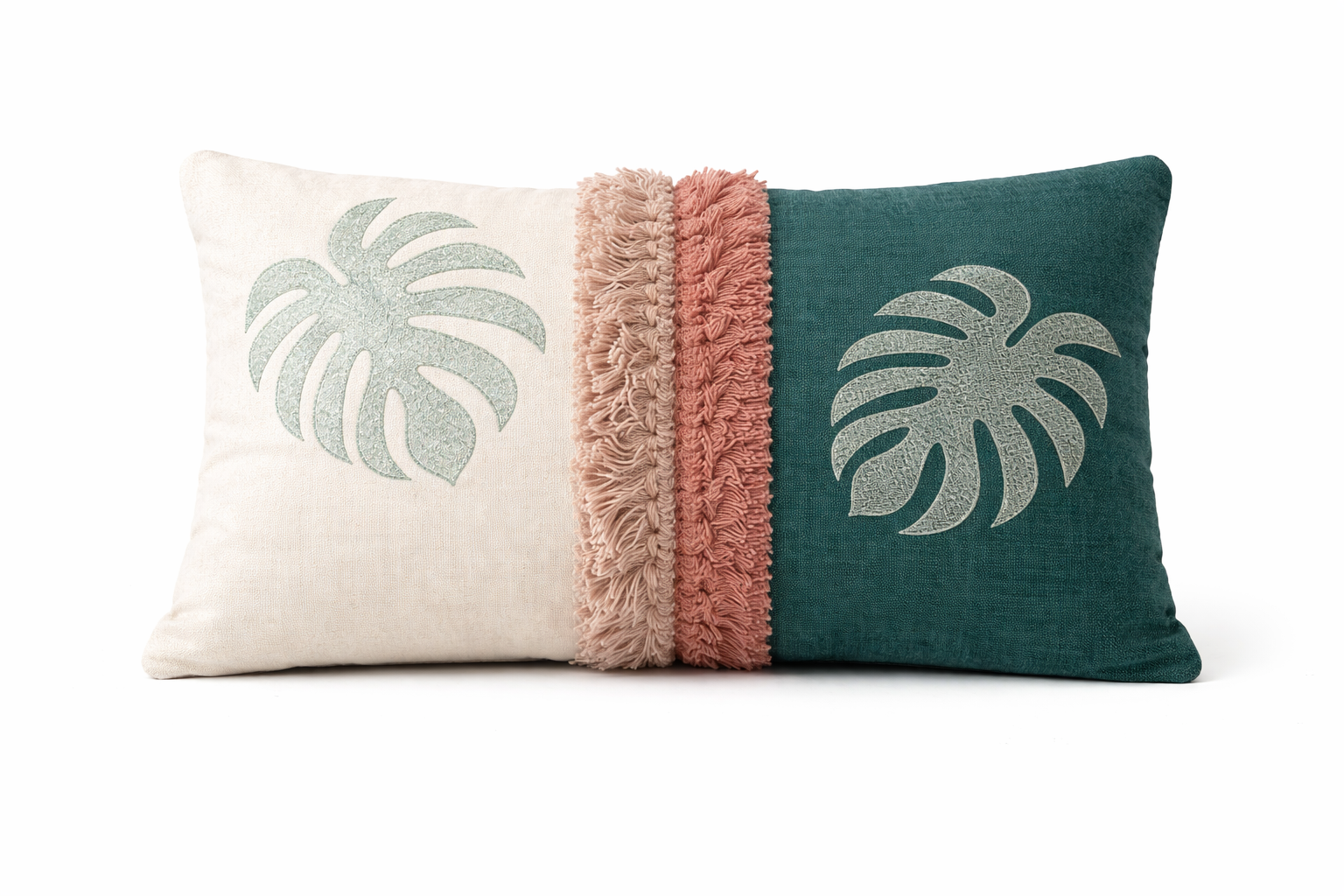 Cojín Decorativo Bordado Hoja Tropical – Tonos Naturales (30 × 45 cm)